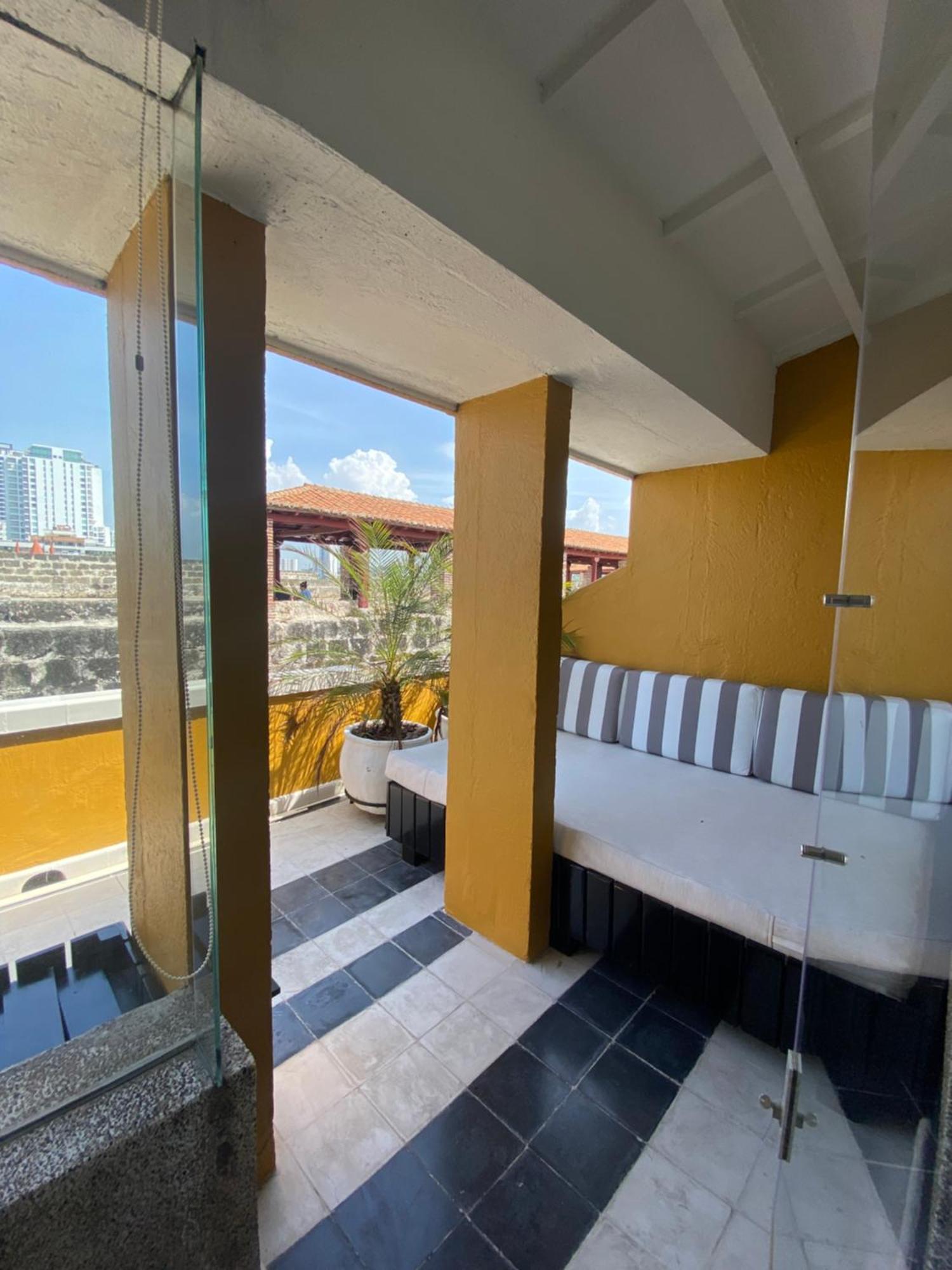 Apartamento Duplex Vista Al Mar Y Murallas Nuevo En La Ciudad Amurallada Apartment Cartagena Exterior photo