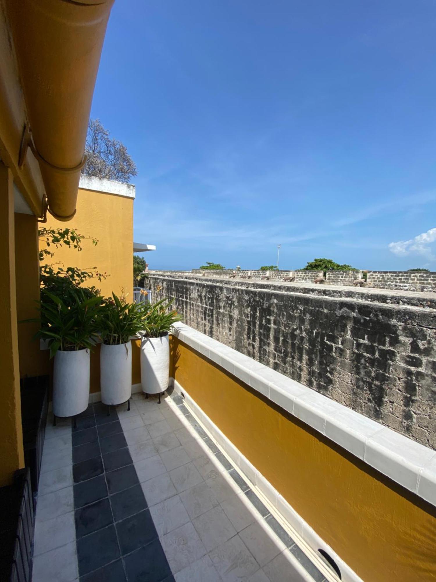 Apartamento Duplex Vista Al Mar Y Murallas Nuevo En La Ciudad Amurallada Apartment Cartagena Exterior photo