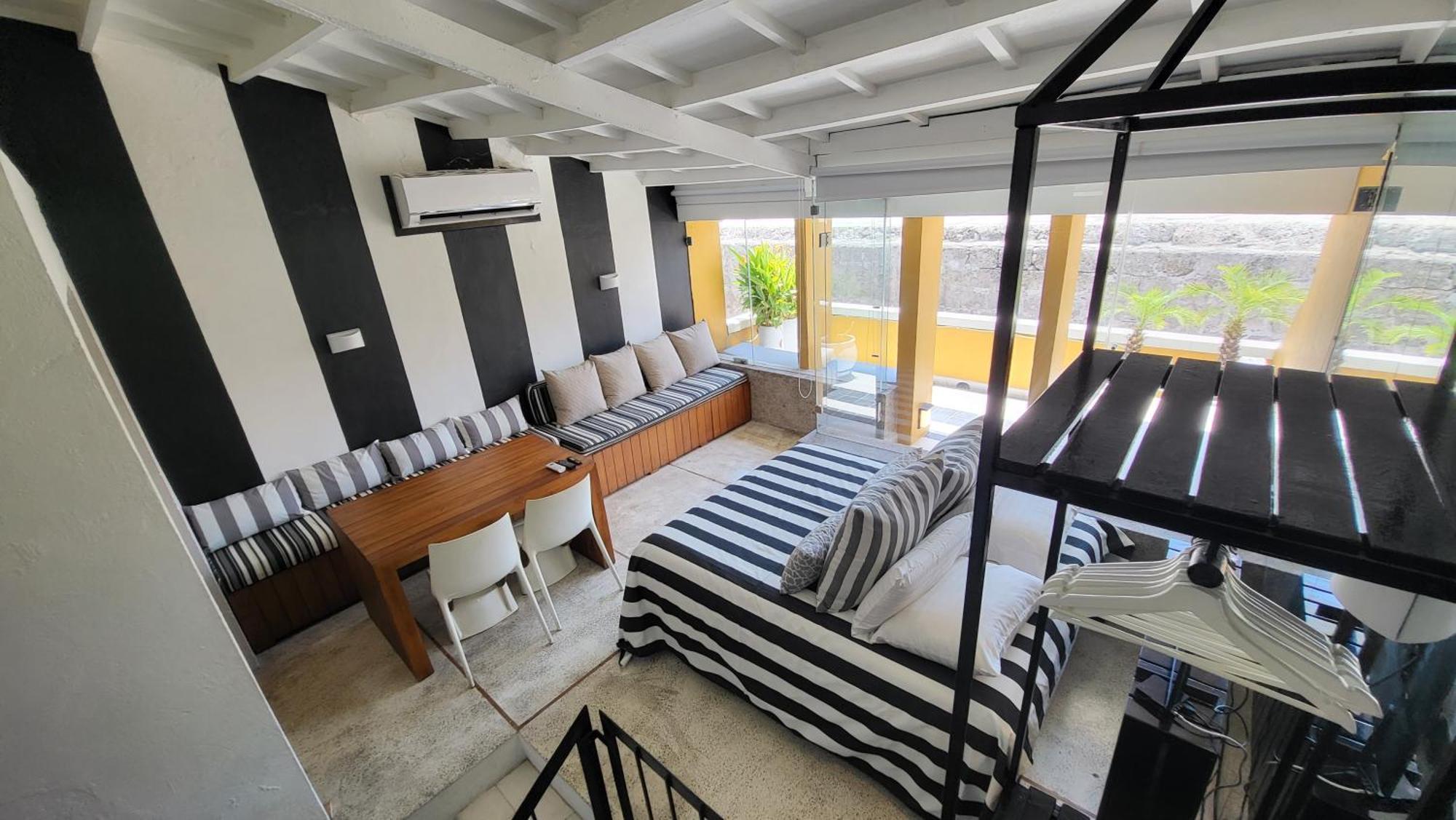 Apartamento Duplex Vista Al Mar Y Murallas Nuevo En La Ciudad Amurallada Apartment Cartagena Exterior photo